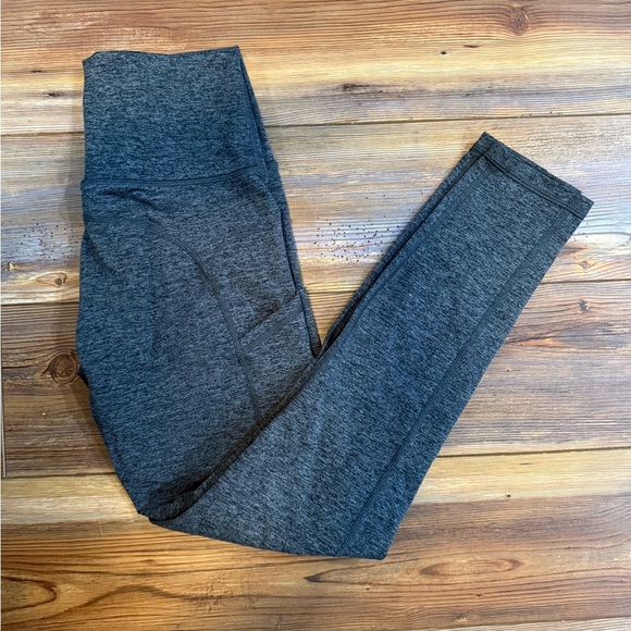 OFFLINE by Aerie The Hugger Heather Gray Hi-Rise Leggings Size M - Picture 2 of 3